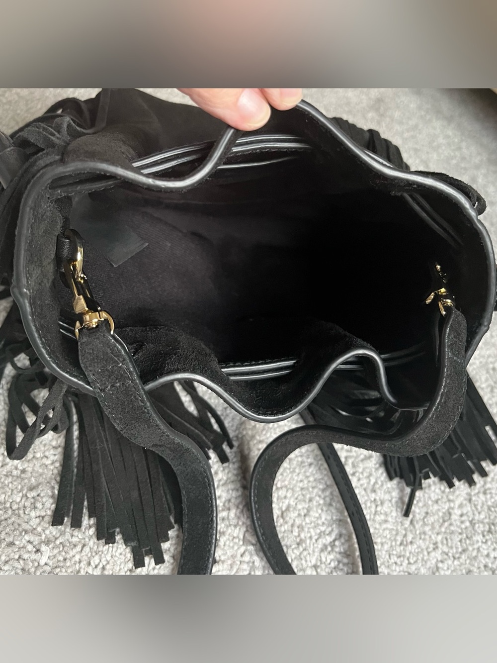 NWOT MADEWELL Drawstring Leather
Suede Crossbody Bucket Bag Black - Picture 5 of 6